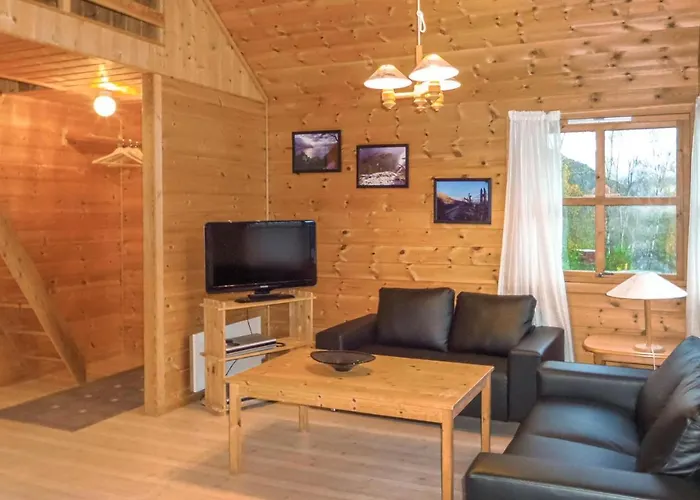 Amazing Home In Vallavik With House Sea View